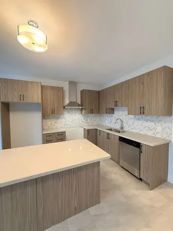 20 Sweet Cicely Street Springwater ON L9X 2C7