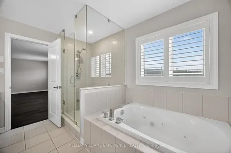 35 Muirfield Drive Barrie ON L4N 6J9