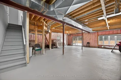 35 Muirfield Drive Barrie ON L4N 6J9