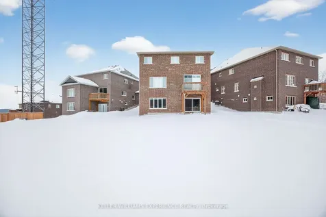 35 Muirfield Drive Barrie ON L4N 6J9