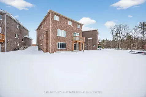 35 Muirfield Drive Barrie ON L4N 6J9