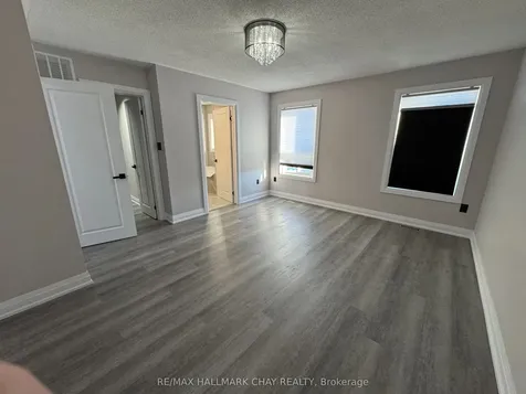 49 Catherine Drive Barrie ON L4N 0Y5