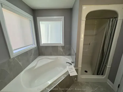 49 Catherine Drive Barrie ON L4N 0Y5