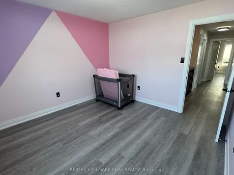 49 Catherine Drive Barrie ON L4N 0Y5