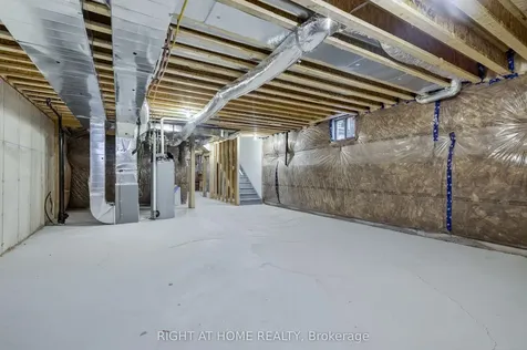 86 West Oak Trail Barrie ON L9J 0K8