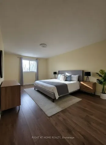 75 Corbett Drive Barrie ON L4M 5V5