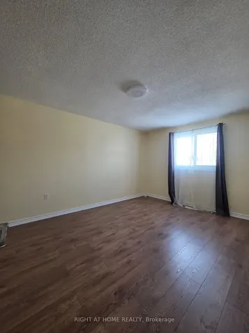 75 Corbett Drive Barrie ON L4M 5V5