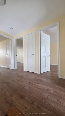 75 Corbett Drive Barrie ON L4M 5V5