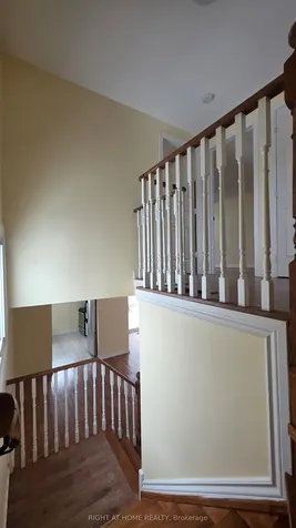 75 Corbett Drive Barrie ON L4M 5V5