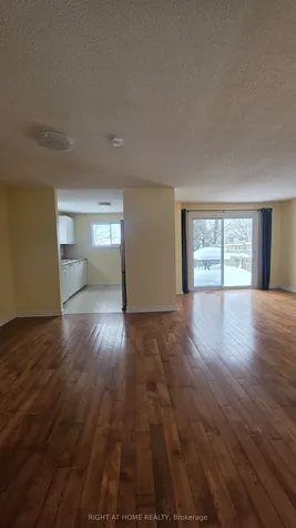 75 Corbett Drive Barrie ON L4M 5V5