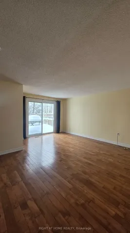 75 Corbett Drive Barrie ON L4M 5V5