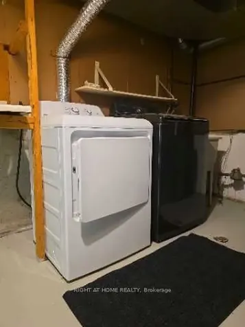 75 Corbett Drive Barrie ON L4M 5V5