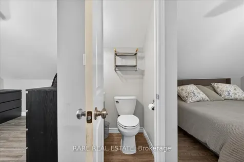 119 Essa Road Barrie ON L4N 3K8