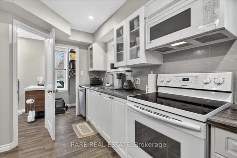 119 Essa Road Barrie ON L4N 3K8