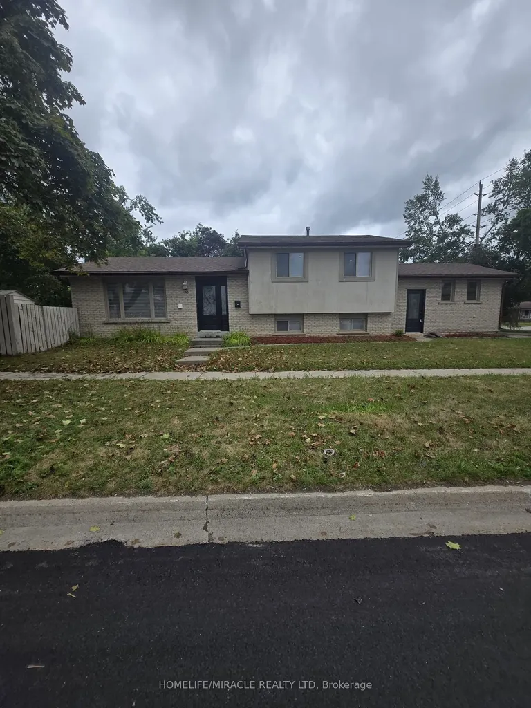 3 Sylvia Street Barrie ON L4M 5J3