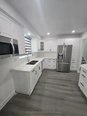 3 Sylvia Street Barrie ON L4M 5J3