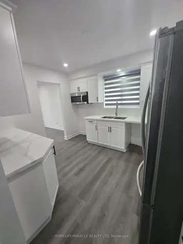 3 Sylvia Street Barrie ON L4M 5J3