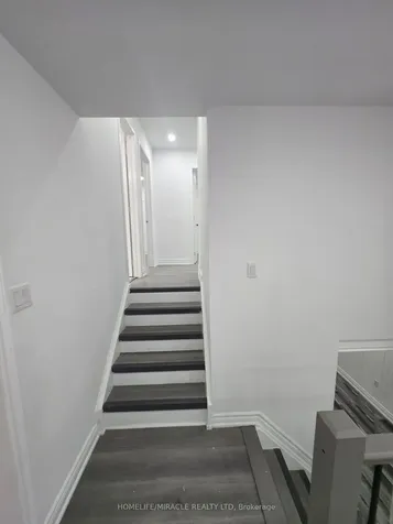 3 Sylvia Street Barrie ON L4M 5J3