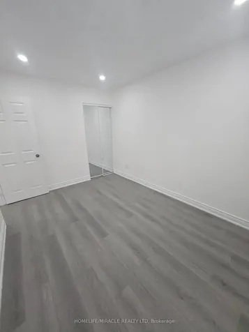 3 Sylvia Street Barrie ON L4M 5J3