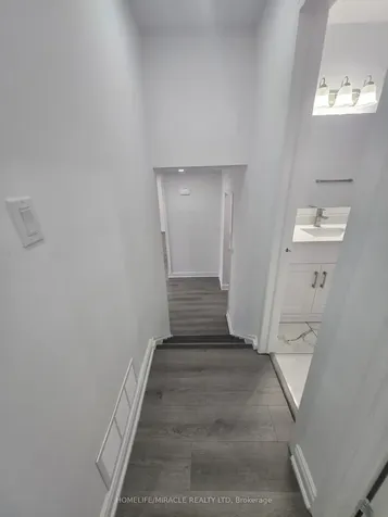 3 Sylvia Street Barrie ON L4M 5J3