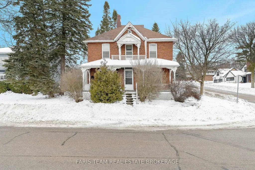 170 Kempenfelt Drive Barrie ON L4M 1C2