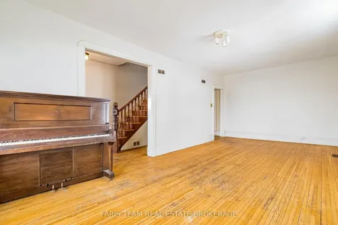 170 Kempenfelt Drive Barrie ON L4M 1C2