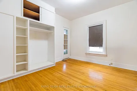 170 Kempenfelt Drive Barrie ON L4M 1C2