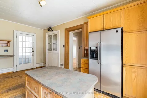 170 Kempenfelt Drive Barrie ON L4M 1C2