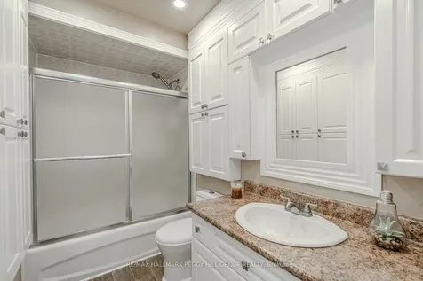 68 Coughlin Road Barrie ON L4N 0L5