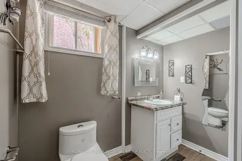 68 Coughlin Road Barrie ON L4N 0L5