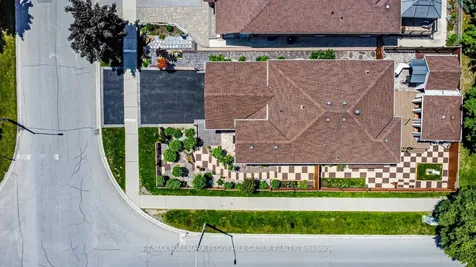 68 Coughlin Road Barrie ON L4N 0L5