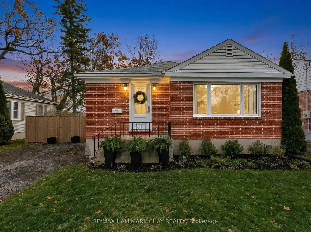 97 Napier Street Barrie ON L4M 1W6