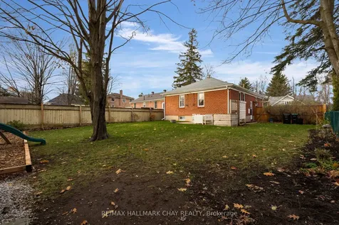 97 Napier Street Barrie ON L4M 1W6