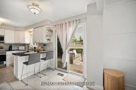 11 Penton Drive Barrie ON L4N 7A3