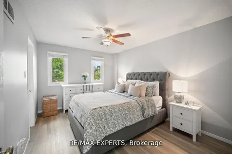 11 Penton Drive Barrie ON L4N 7A3