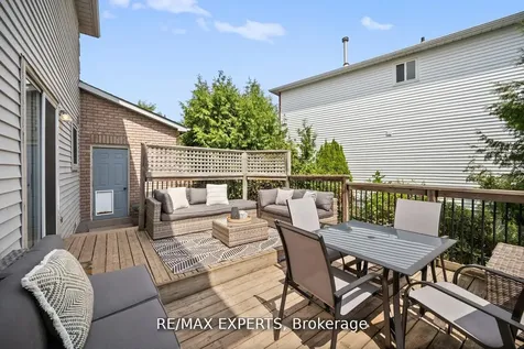 11 Penton Drive Barrie ON L4N 7A3