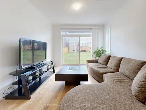 18 Ludlow Drive Barrie ON L9J 0L8