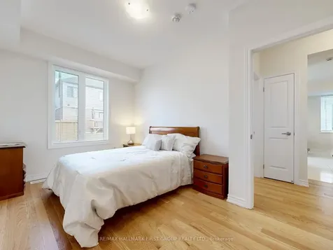 18 Ludlow Drive Barrie ON L9J 0L8