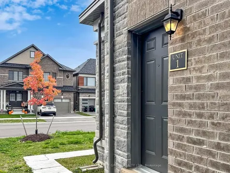 18 Ludlow Drive Barrie ON L9J 0L8