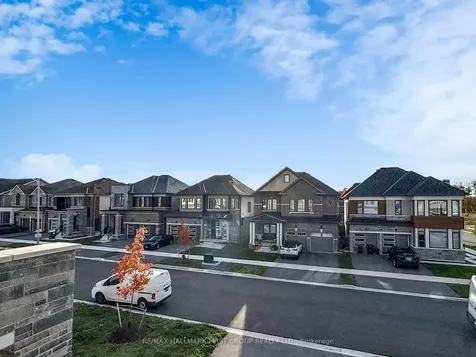 18 Ludlow Drive Barrie ON L9J 0L8