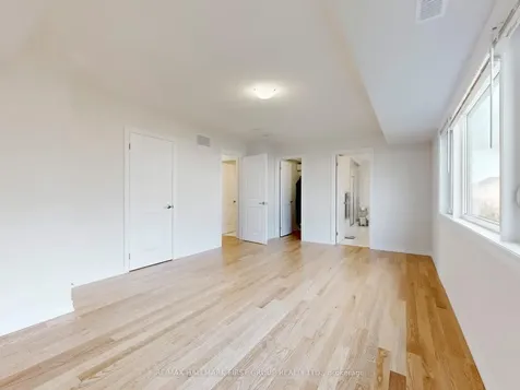 18 Ludlow Drive Barrie ON L9J 0L8