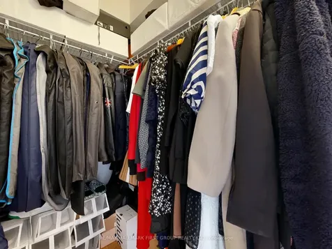 18 Ludlow Drive Barrie ON L9J 0L8