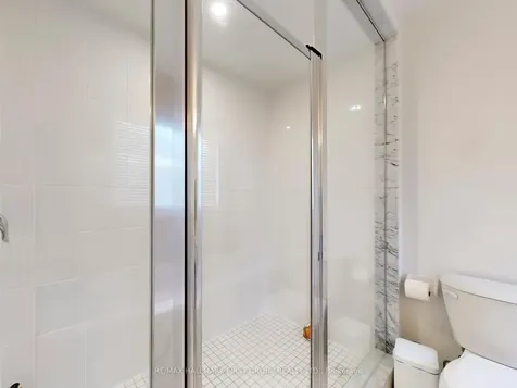 18 Ludlow Drive Barrie ON L9J 0L8