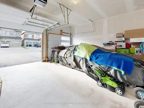 18 Ludlow Drive Barrie ON L9J 0L8