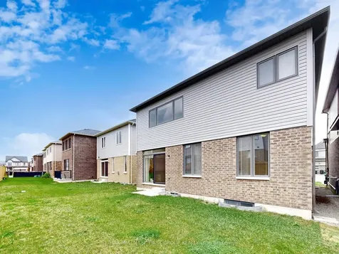 18 Ludlow Drive Barrie ON L9J 0L8