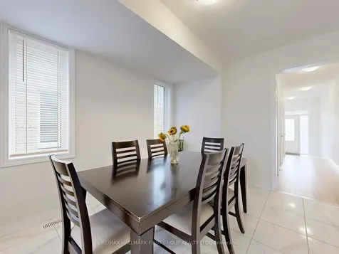 18 Ludlow Drive Barrie ON L9J 0L8