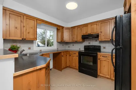 32 Janice Drive Barrie ON L4N 5N4