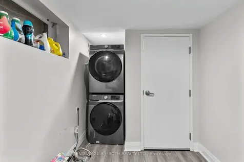 215 Rose Street Barrie ON L4M 2T8