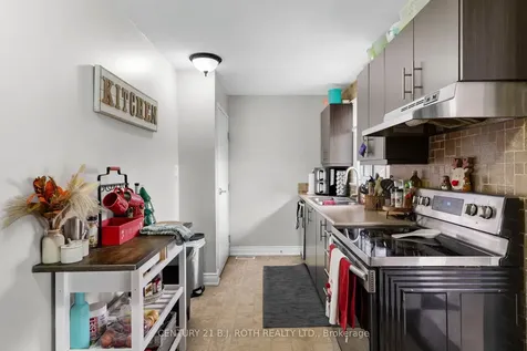 215 Rose Street Barrie ON L4M 2T8