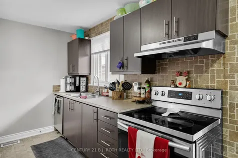 215 Rose Street Barrie ON L4M 2T8